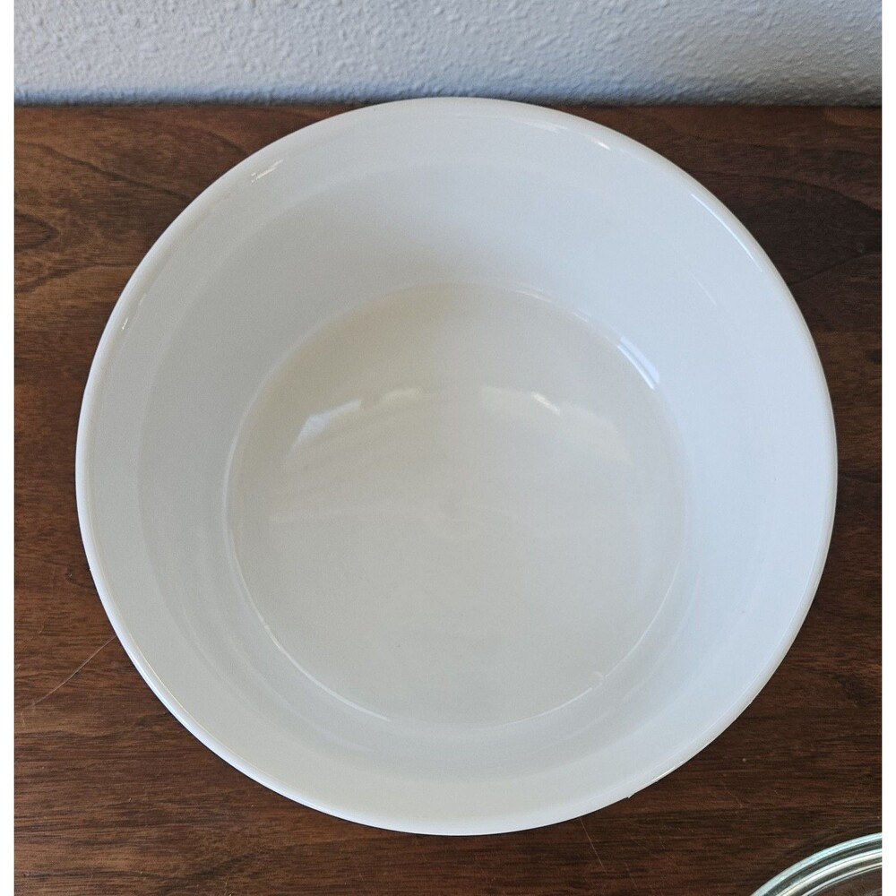 CorningWare French White 1.5 Qt Round Casserole Dish w/ Pyrex Glass Lid - Picture 4 of 11